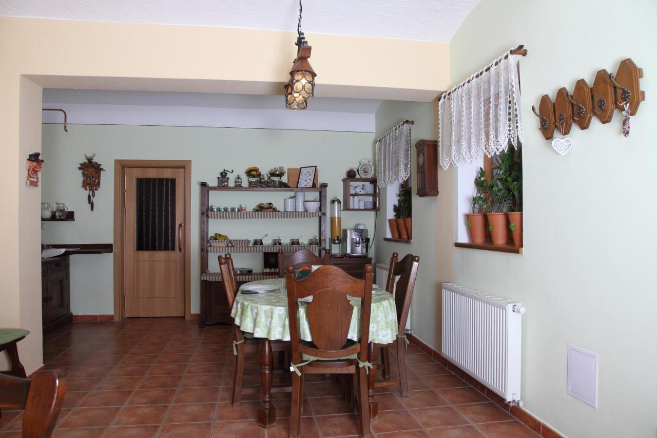 Rodinny Pension Antoni เชสกี้ครุมลอฟ ภายนอก รูปภาพ